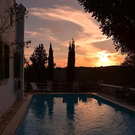 Country House * Longós