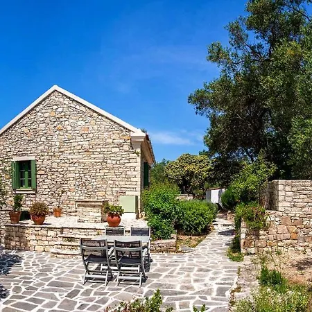 Country House Dom wakacyjny Longós