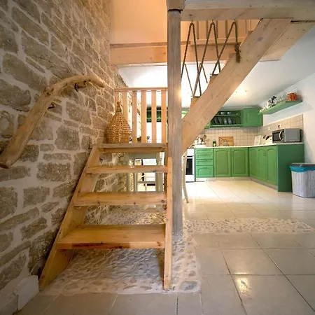 Country House *