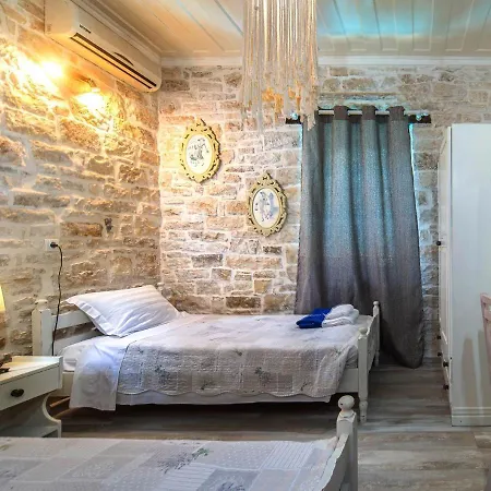 Country House * Longós